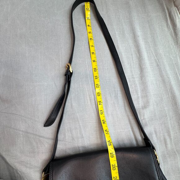 Etienne Aigner Navy Blue Leather Shoulder Bag – Gold Hardware – Adjustable Strap - Picture 13 of 13